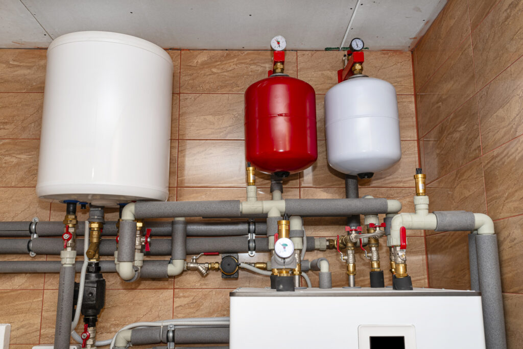 Water heater with expansion tank